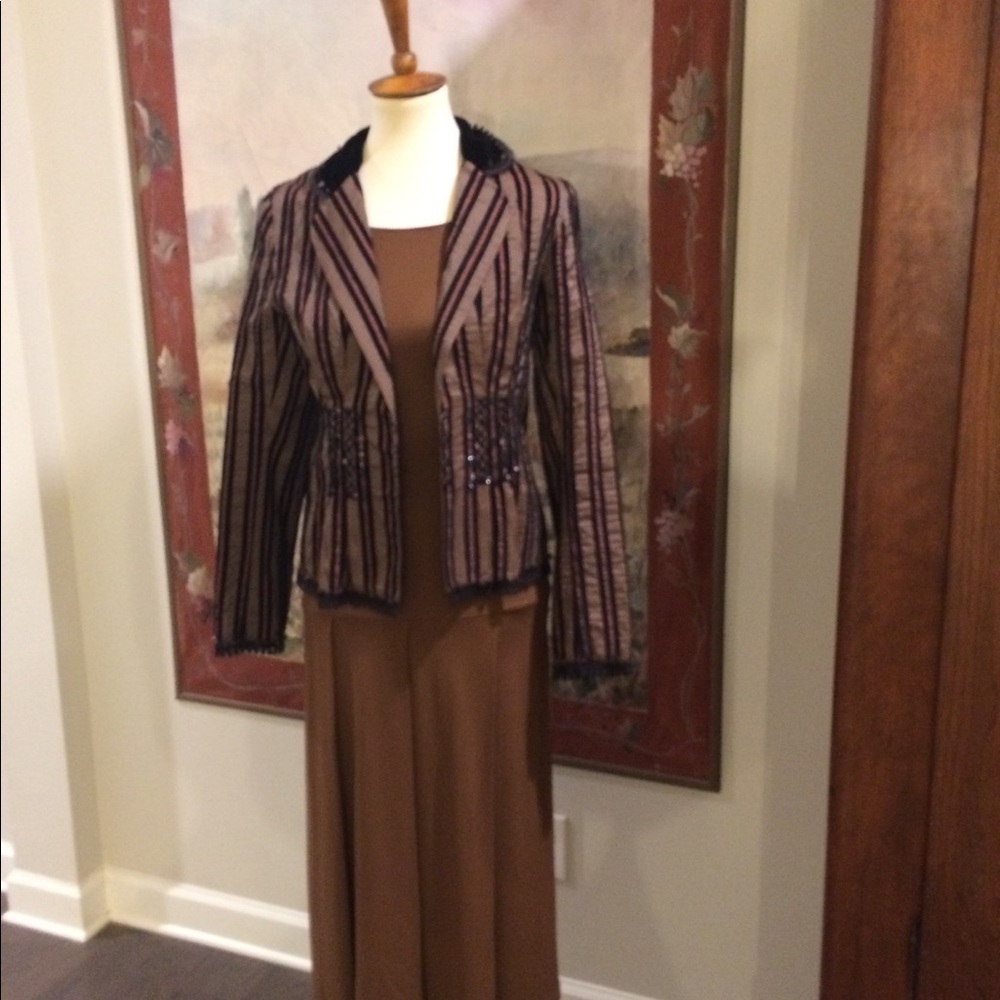 🎉🎉HP🎉🎉 jacket with velvet and beaded trim